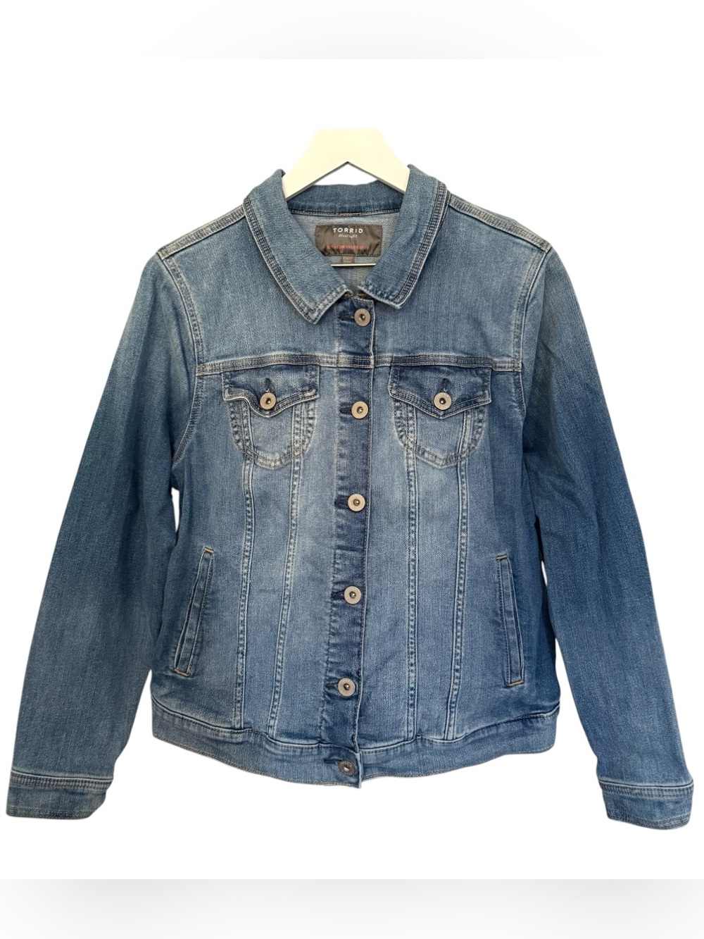 TORRID #FeelTheFit Denim Trucker Jean Jacket Women’s Size 1X Medium Wash